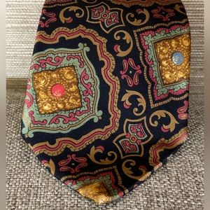 CHANEL Black and Gold Patterned Tie